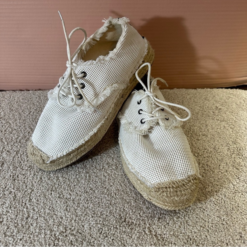 Rocket Dog White Espadrilles Summer Canvas Sneakers for Fun for Any Women‎